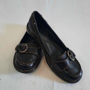 Born Mindy Black Leather Flat